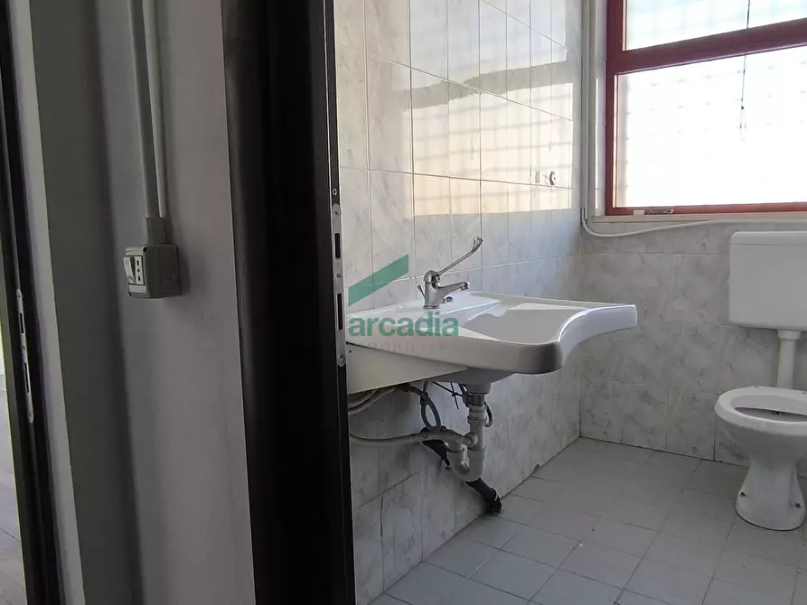 Immagine 19 di Attività artigianale in affitto  in S.S. 16 km 810,800 SN a Triggiano