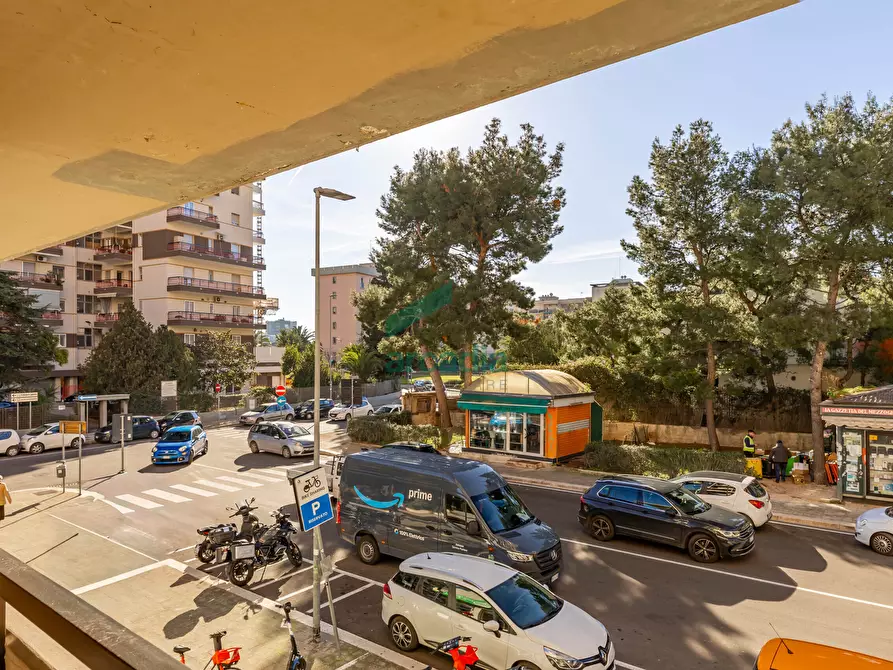 Immagine 25 di Ufficio in vendita  in Via Camillo Rosalba 49 a Bari