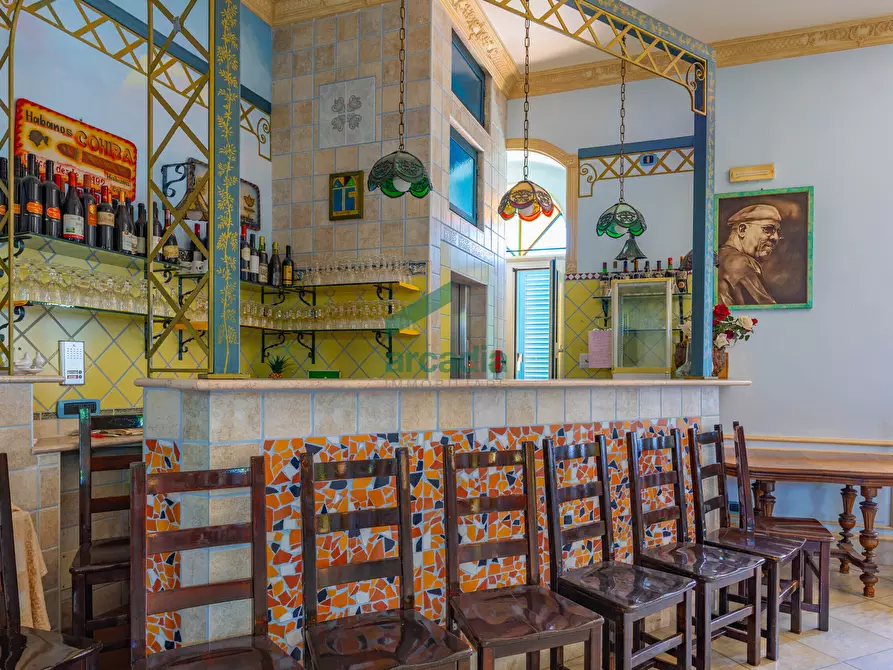 Immagine 84 di Locale commerciale in vendita  in Strada la Grava 16 a Bari