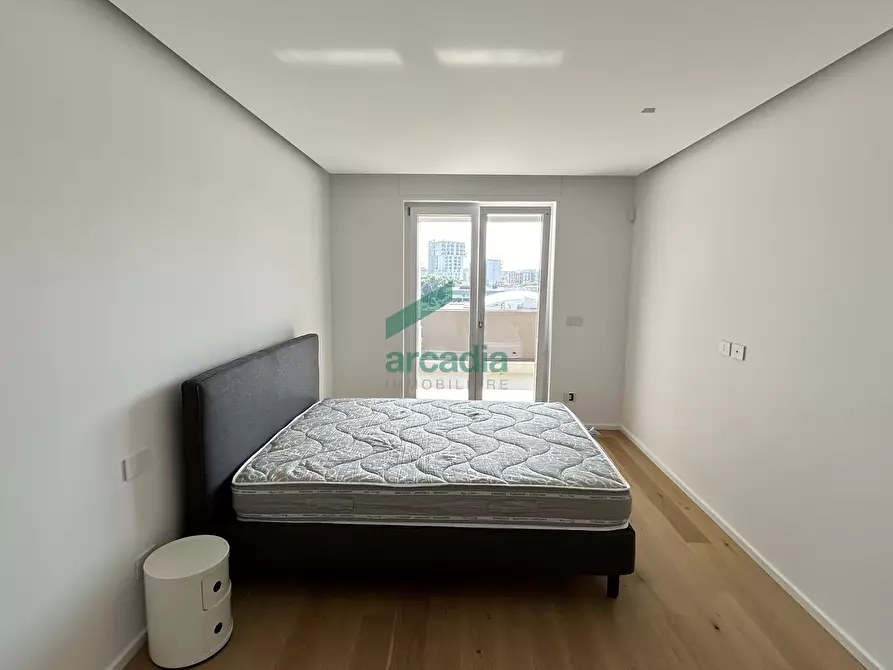 Immagine 12 di Bilocale in affitto  in Via Giovanni Amendola 156 a Bari