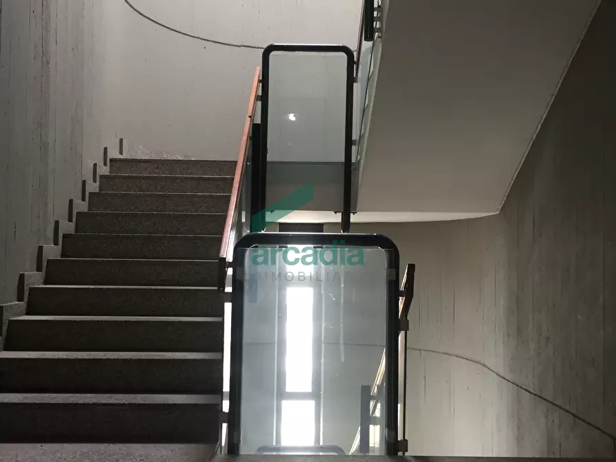 Immagine 8 di Ufficio in affitto  in Via Giovanni Amendola 164D a Bari