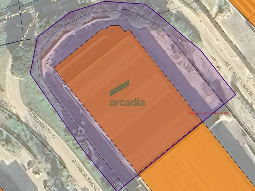 Immagine 15 di Attività artigianale in vendita  in Viale Donato De Leonardis 22 a Bari