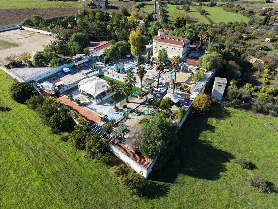 Immagine 1 di Locale commerciale in vendita  in Strada la Grava 16 a Bari