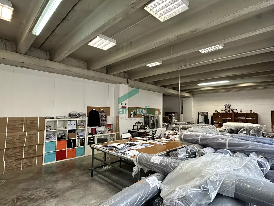 Immagine 33 di Attività artigianale in vendita  in Via dei Vetrai 5 a Modugno