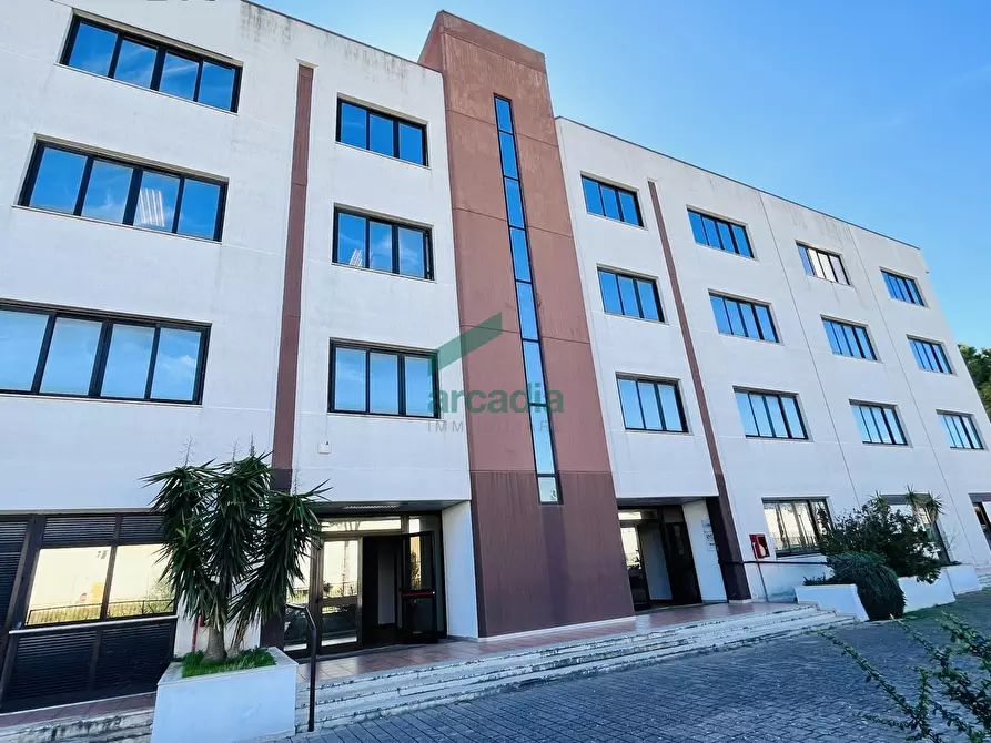 Immagine 35 di Ufficio in vendita  in Via Saverio Milella 2/bis a Bari