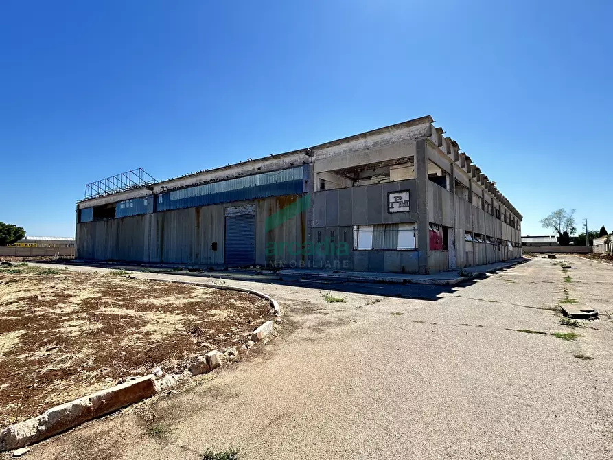 Immagine 16 di Attività artigianale in affitto  in Viale Francesco de Blasio 46 a Modugno