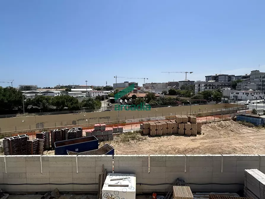 Immagine 19 di Trilocale in vendita  in Via Giuseppe Sangiorgi 3 a Bari