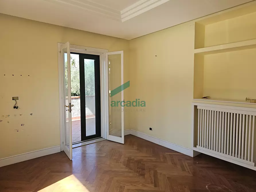 Immagine 40 di Villa in vendita  in Via Nazionale 8/H a Bari