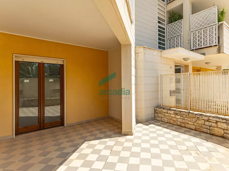 Immagine 7 di Trilocale in vendita  in Via Benigno Zaccagnini 1 a Bitetto