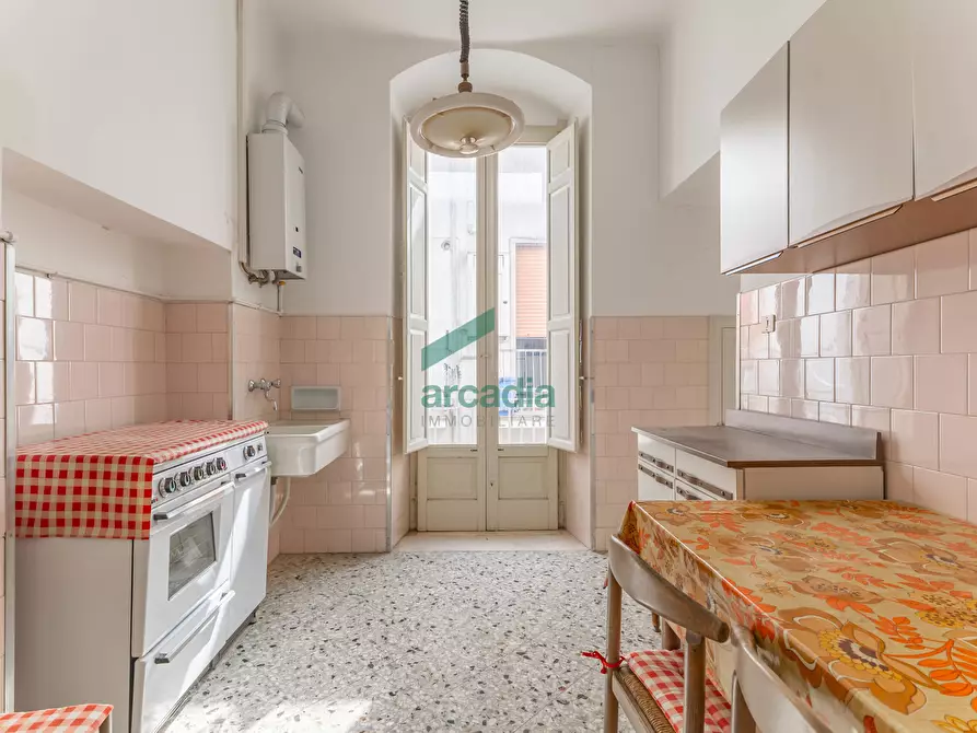 Immagine 32 di Appartamento in vendita  in Piazza Nicola e Costa 13 a Castellana Grotte