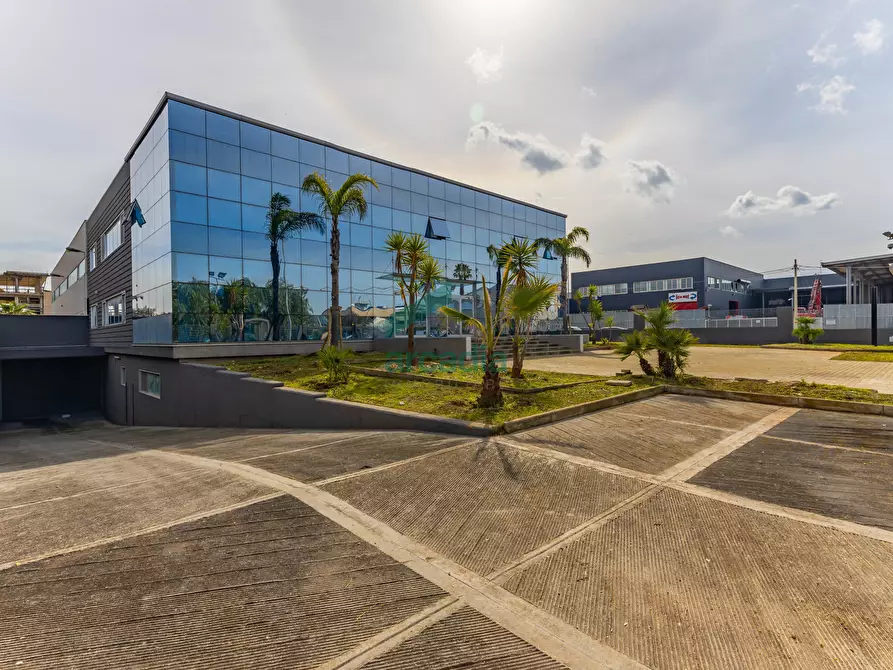 Immagine 16 di Ufficio in affitto  in Largo degli Stagnini 6 a Modugno