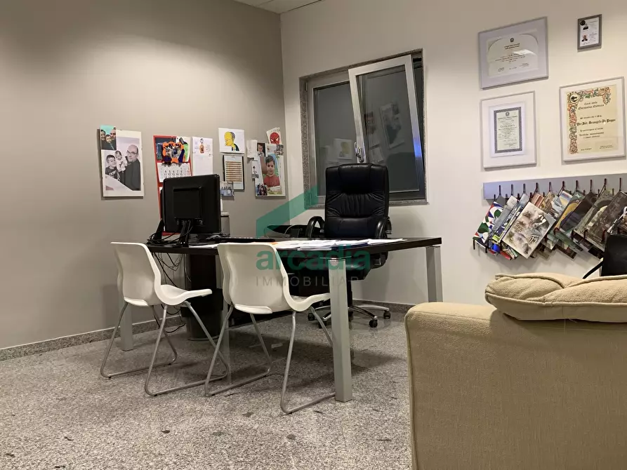 Immagine 6 di Attività artigianale in vendita  in sp231 km 79.400 a Modugno