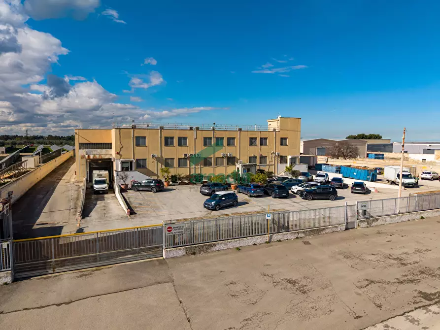 Immagine 17 di Attività artigianale in vendita  in Via Casamassima 91 a Capurso