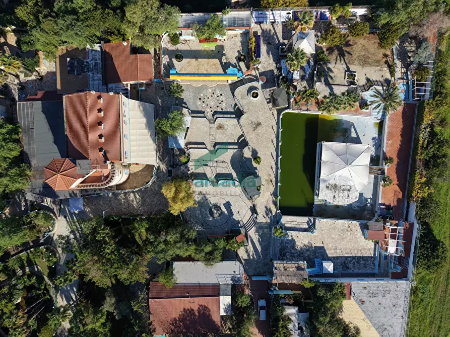 Immagine 124 di Locale commerciale in vendita  in Strada la Grava 16 a Bari