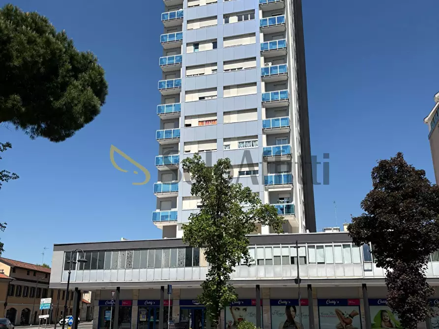 Immagine 1 di Quadrilocale in affitto  a Busto Arsizio
