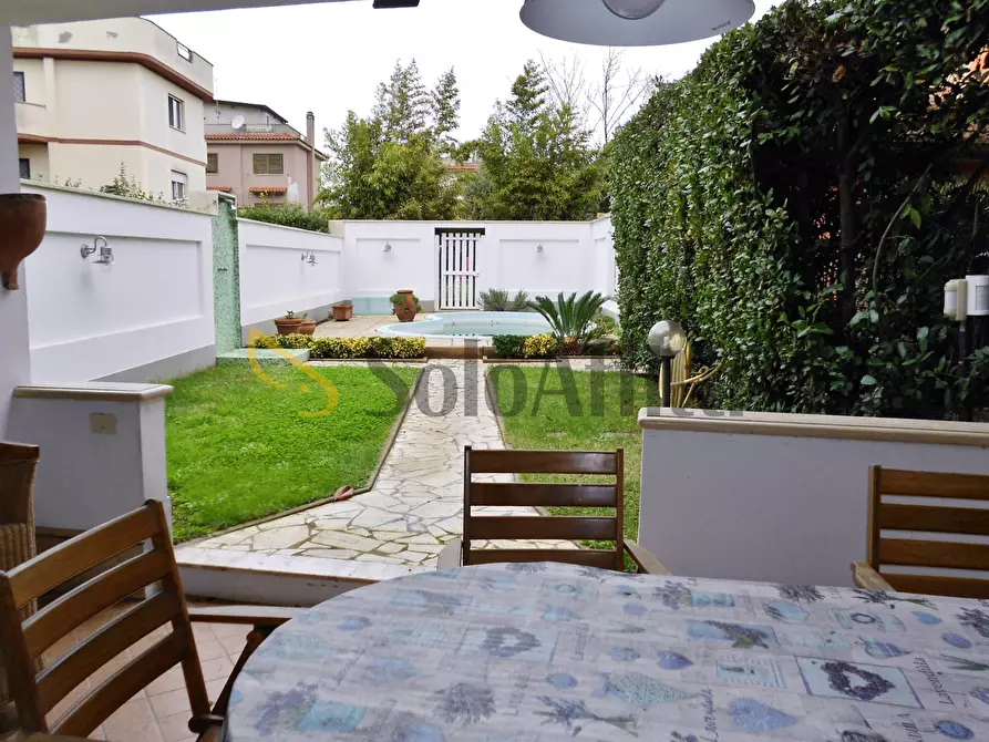 Immagine 8 di Villetta a schiera in affitto  in Via Fiorenzuola di Focara a Fiumicino