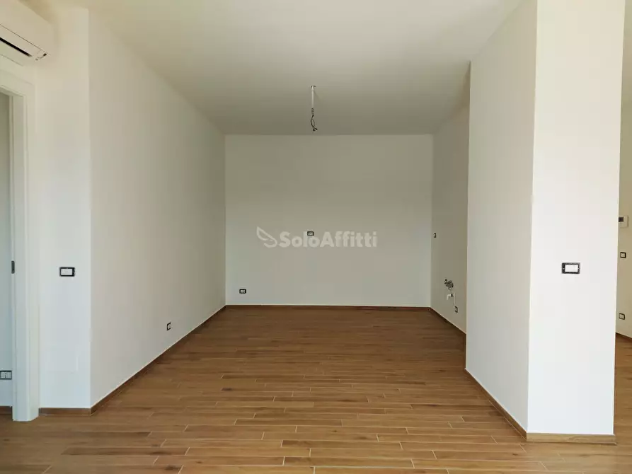 Immagine 17 di Trilocale in affitto  in Via del Castello a Roma