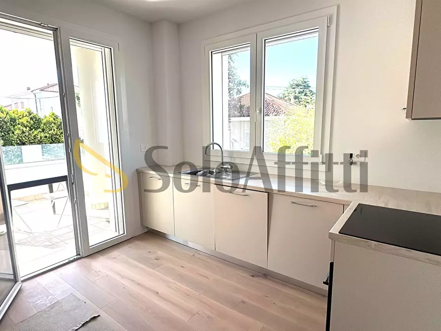 Immagine 3 di Trilocale in affitto  in Via Monte Titano 75 a Rimini