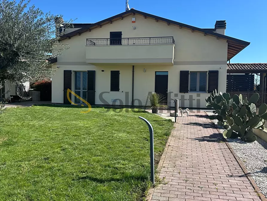 Immagine 20 di Villa in affitto  in Via Orsoleto a Rimini