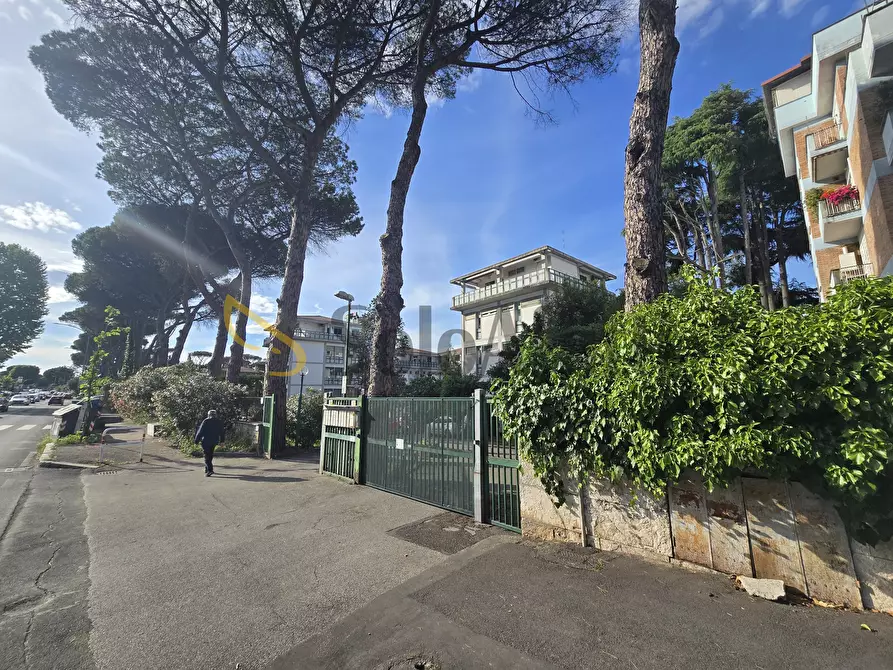 Immagine 1 di Trilocale in affitto  in Via Cassia 964 a Roma