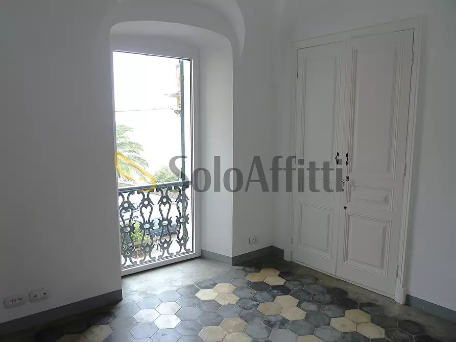 Immagine 10 di Trilocale in affitto  in Piazza Dante Alighieri 4 a Bordighera