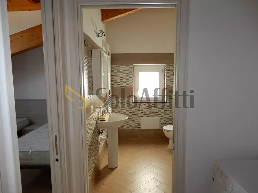 Immagine 5 di Mansarda in affitto  a Catanzaro