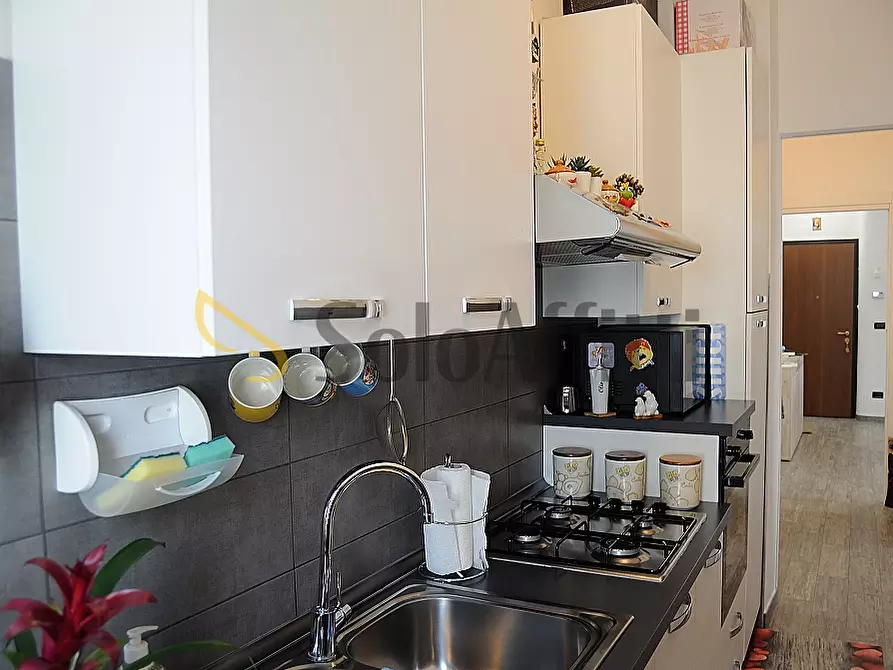Immagine 10 di Trilocale in affitto  in Via Gozzano 2 a Settimo Torinese