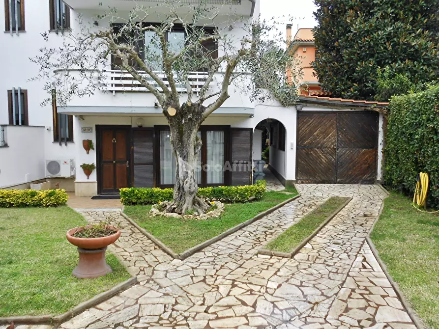 casa indipendente in affitto a Fiumicino in zona Fregene
