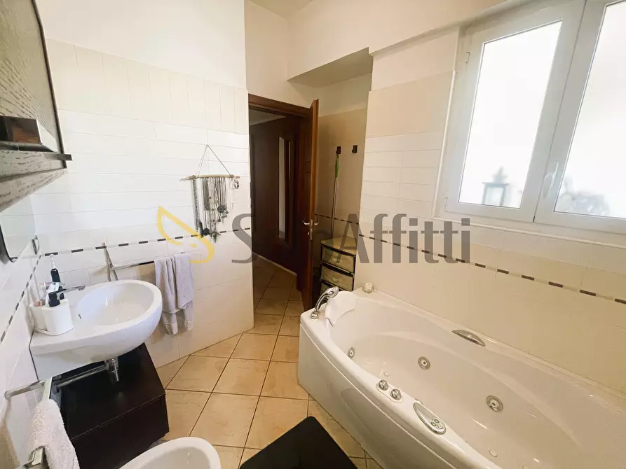 Immagine 38 di Trilocale in affitto  in Viale dei Colli Portuensi 235 a Roma