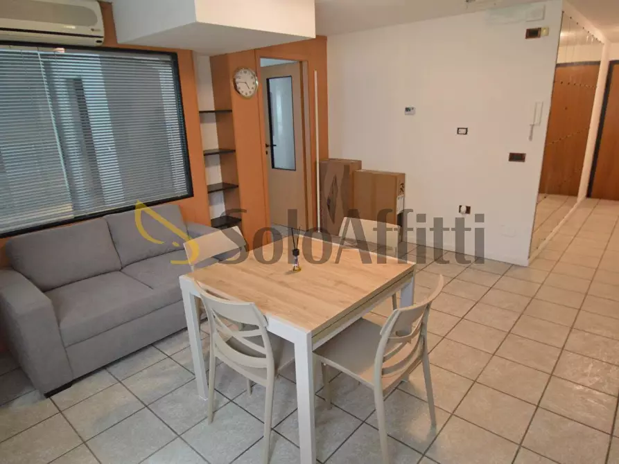 Immagine 6 di Bilocale in affitto  in Viale Monte Amiata 41 a Rozzano