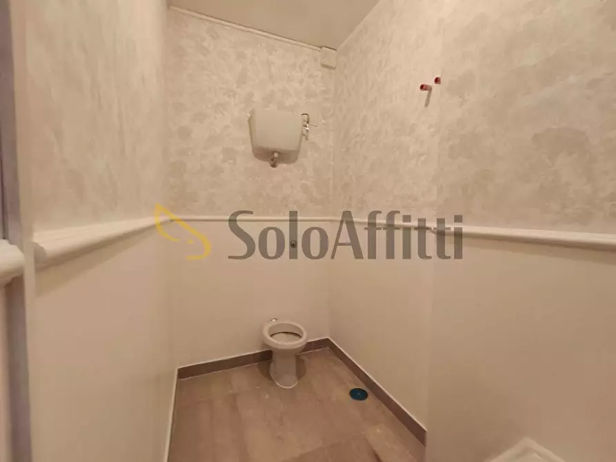 Immagine 13 di Locale commerciale in affitto  in Via Trionfale a Roma