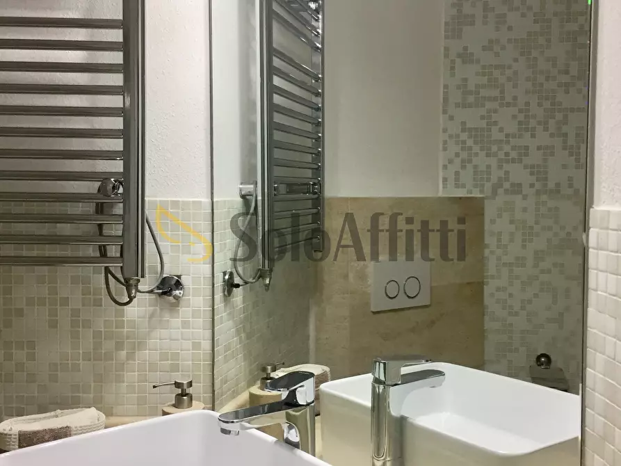 Immagine 6 di Stanza singola in affitto  a Cagliari