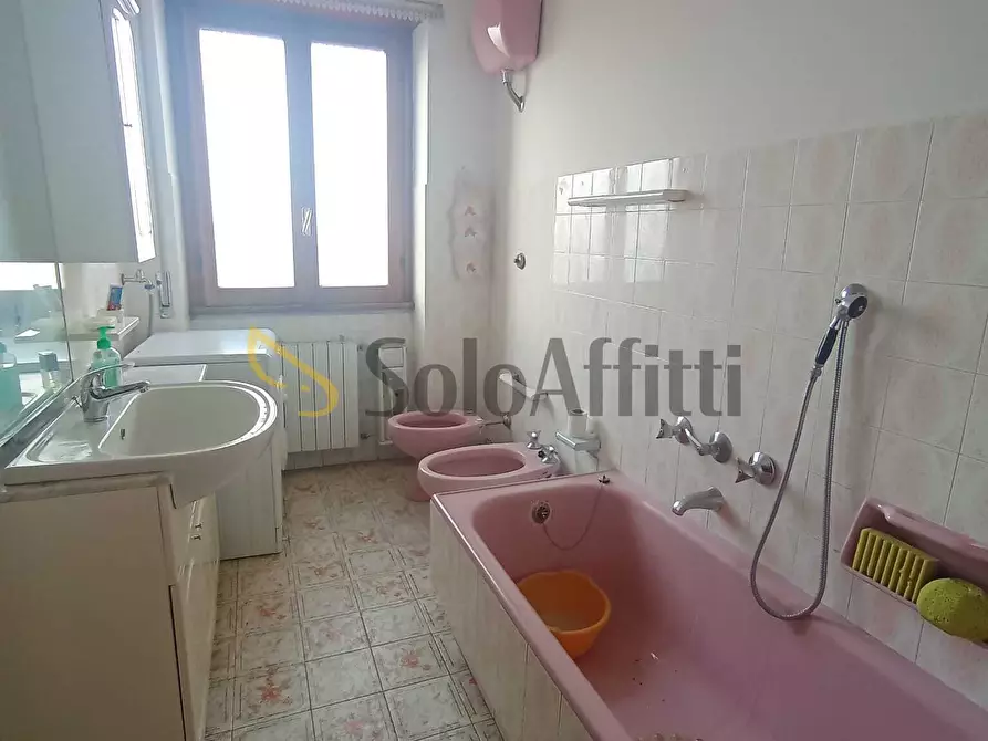 Immagine 9 di Quadrilocale in affitto  in Via Melpomene 44 a Roma