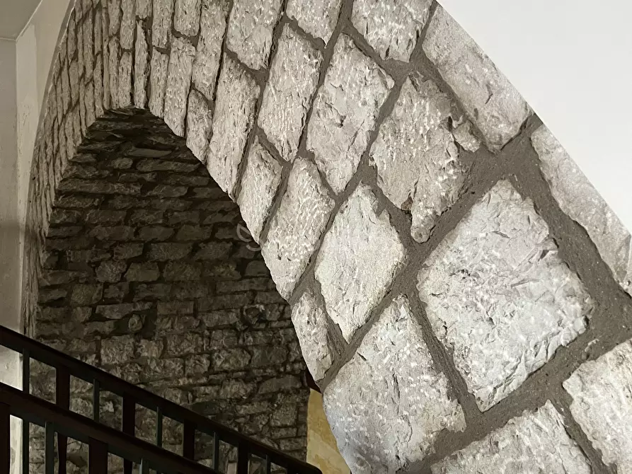 Immagine 17 di Locale commerciale in affitto  in Via Nicola Vaccaro a Potenza