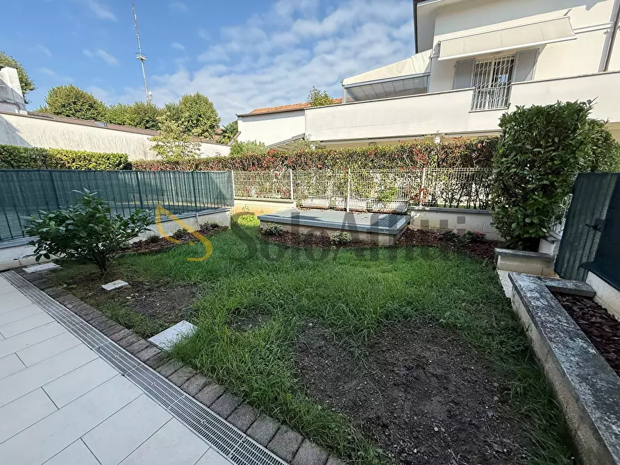 Immagine 13 di Trilocale in affitto  in Via Cavour 99 a Seregno