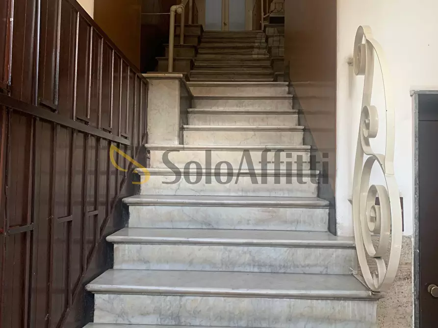 Immagine 17 di Bilocale in affitto  in Piazza Vincenzo Bellini a Catania
