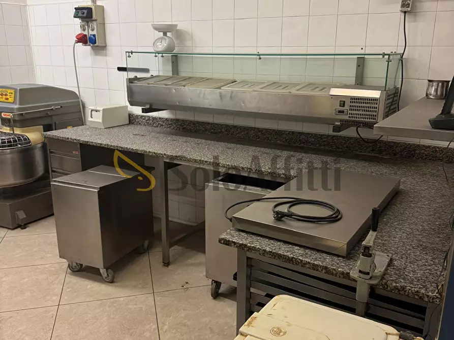Immagine 9 di Locale commerciale in affitto  a Terni