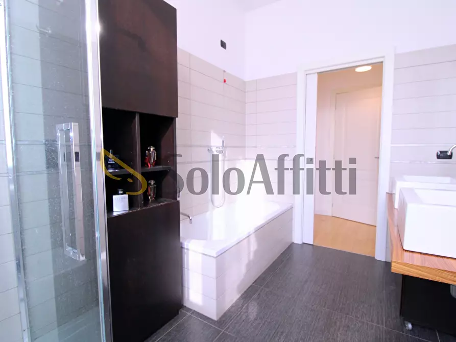 Immagine 9 di Trilocale in affitto  in Viale Trieste 9 a Barlassina