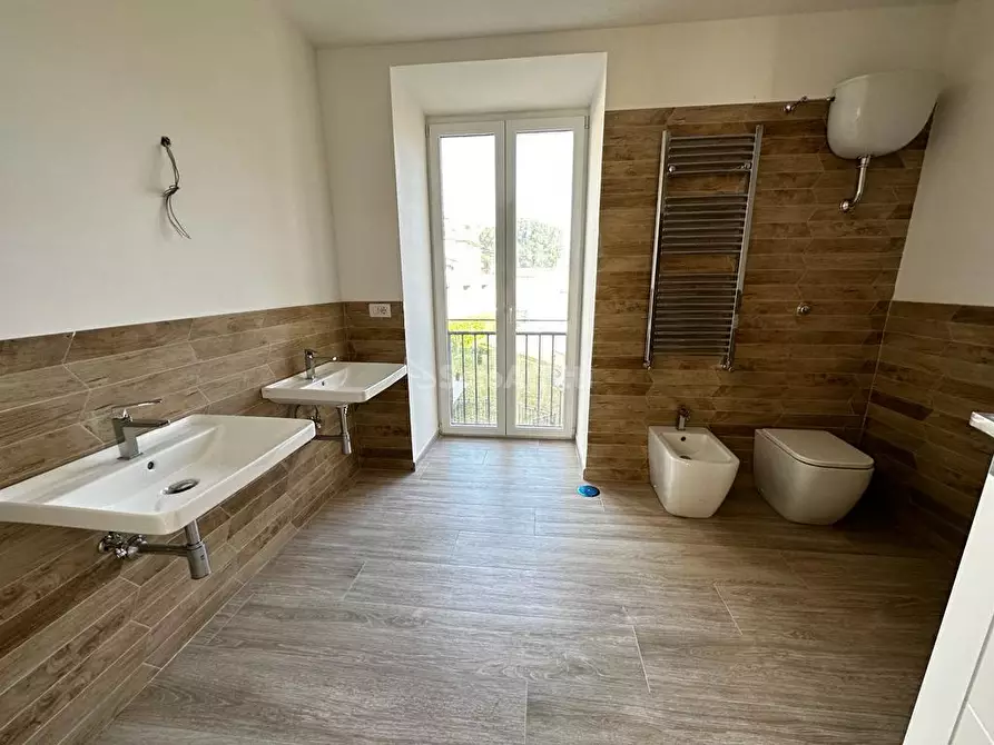 Immagine 10 di Trilocale in affitto  in Via delle Ferriere 20 a Caserta