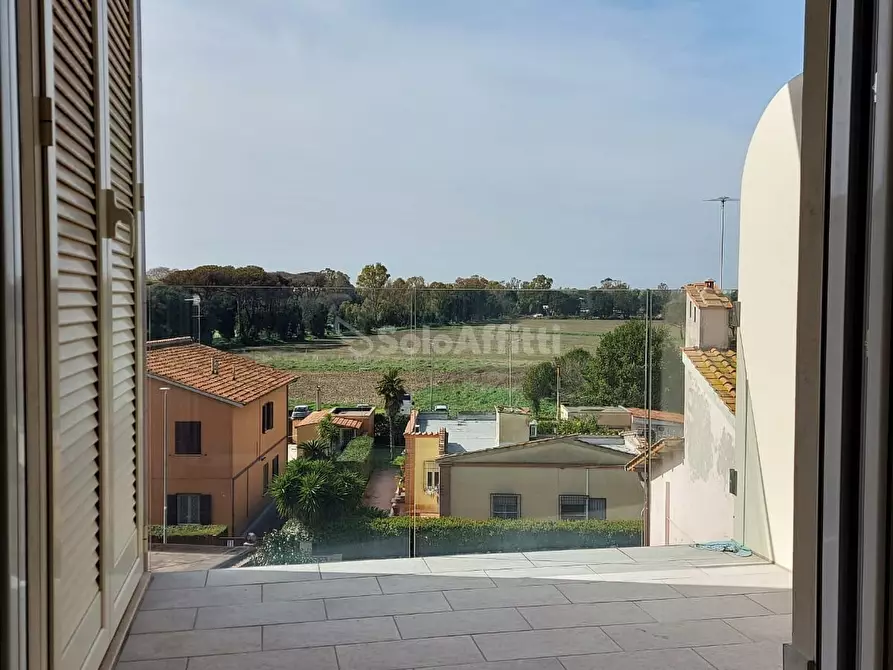 Immagine 33 di Trilocale in affitto  in Via del Castello a Roma