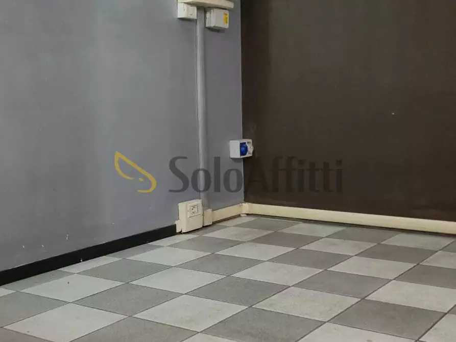 Immagine 16 di Locale commerciale in affitto  in Corso Filippo Brunelleschi 80 a Torino