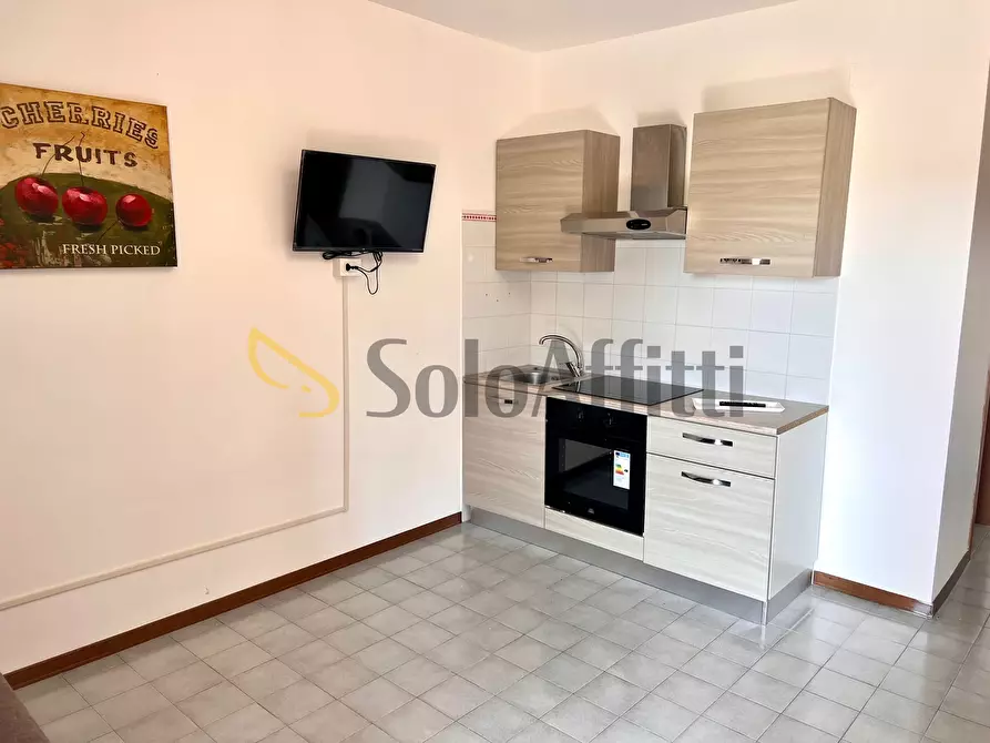Immagine 15 di Monolocale in affitto  in Via Cavour 85 a Alba Adriatica