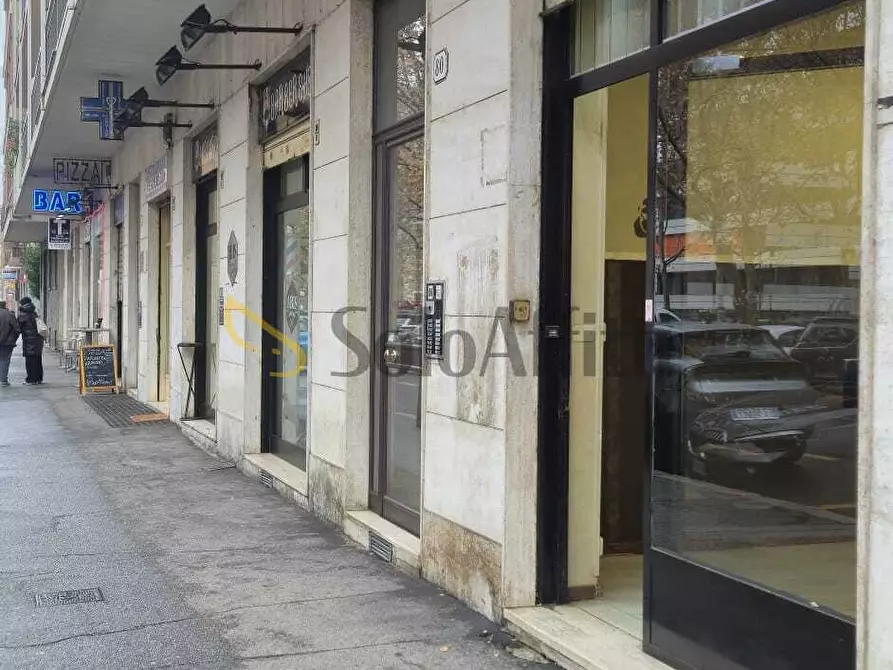 Immagine 1 di Locale commerciale in affitto  in Corso Filippo Brunelleschi 80 a Torino