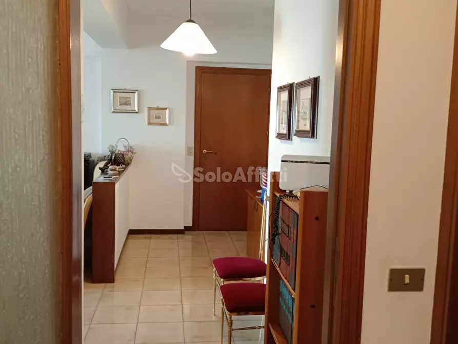 Immagine 15 di Quadrilocale in affitto  a Falconara Marittima