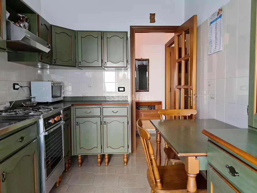 Immagine 11 di Stanza singola in affitto  a Catanzaro