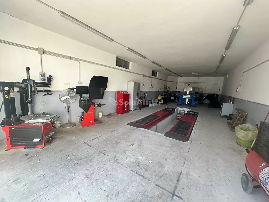 Immagine 3 di Locale commerciale in affitto  in Via Leda 2 a Anzio