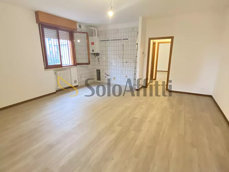 Immagine 1 di Bilocale in affitto  in Viale Giovanni Pascoli 114 a Rimini