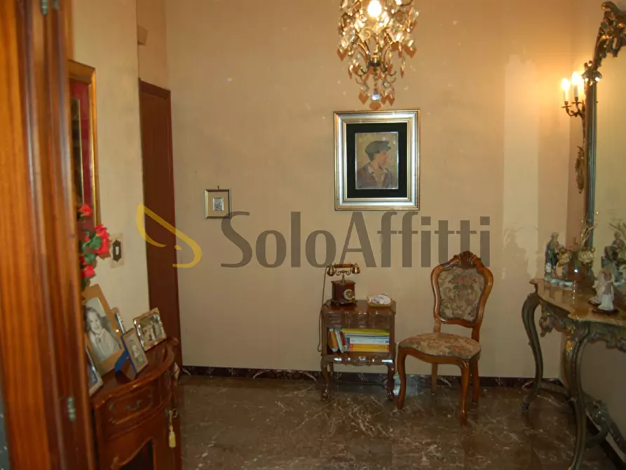 Immagine 5 di Trilocale in affitto  in Via dei Boccamazzi 24 a Roma