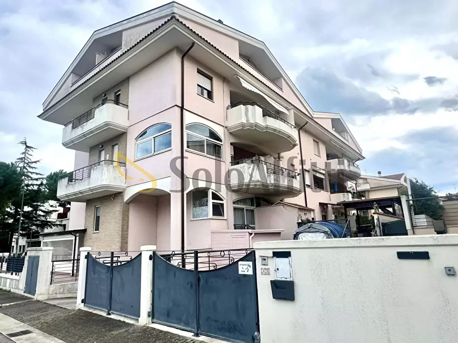 Immagine 15 di Bilocale in affitto  in Via Giuseppe Parini 33 a Giulianova