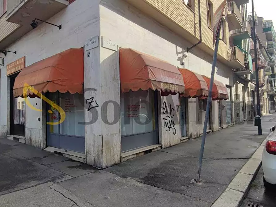 Immagine 3 di Locale commerciale in affitto  in Via Sette Comuni 43 a Torino